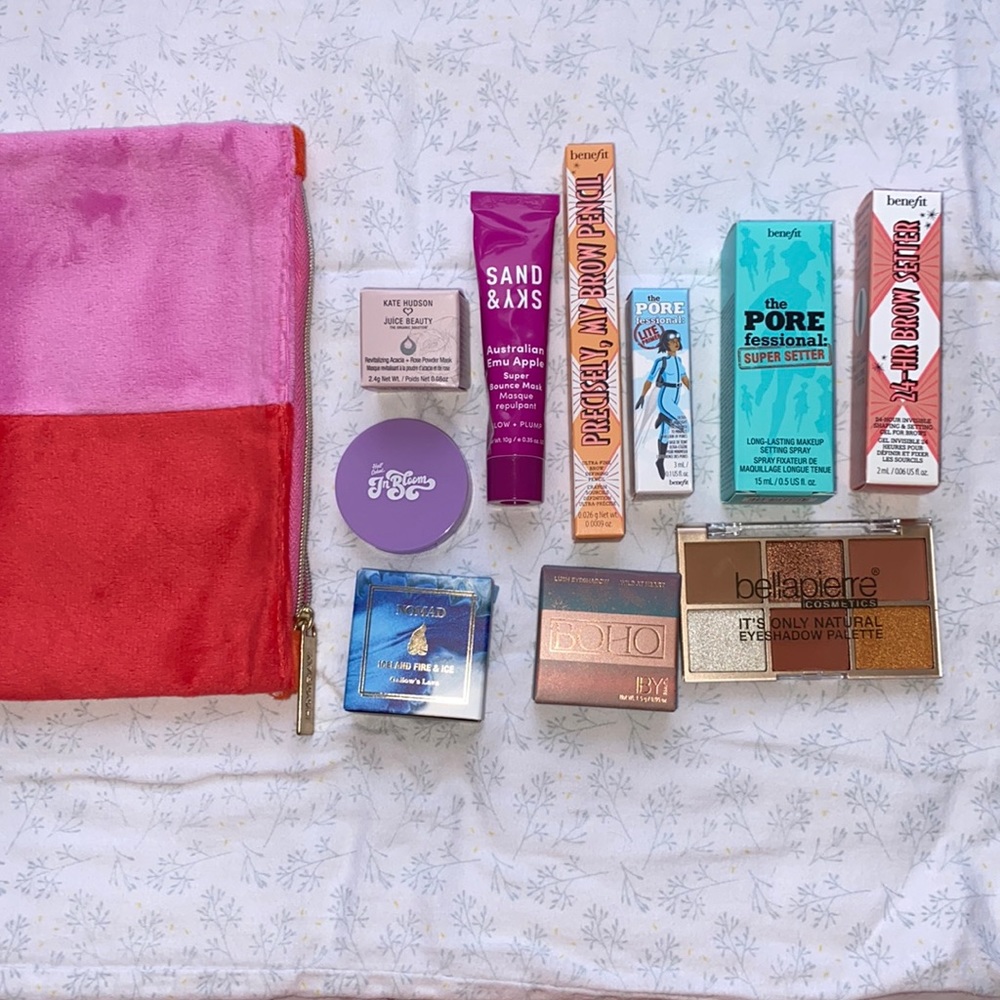 Mini makeup bag 💄
